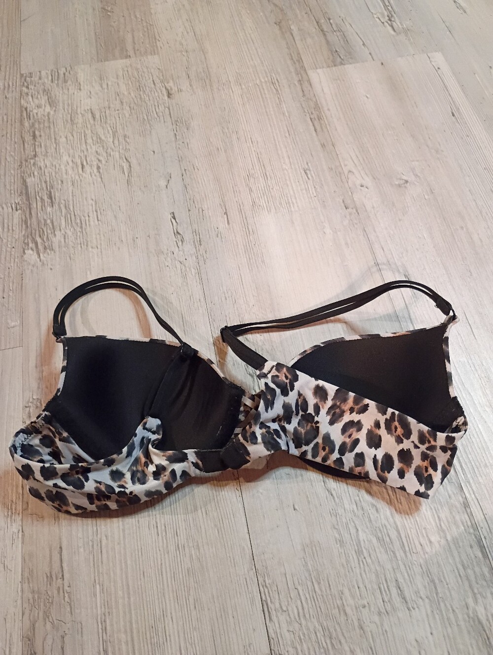 Victoria Secret - Picture 4 of 4